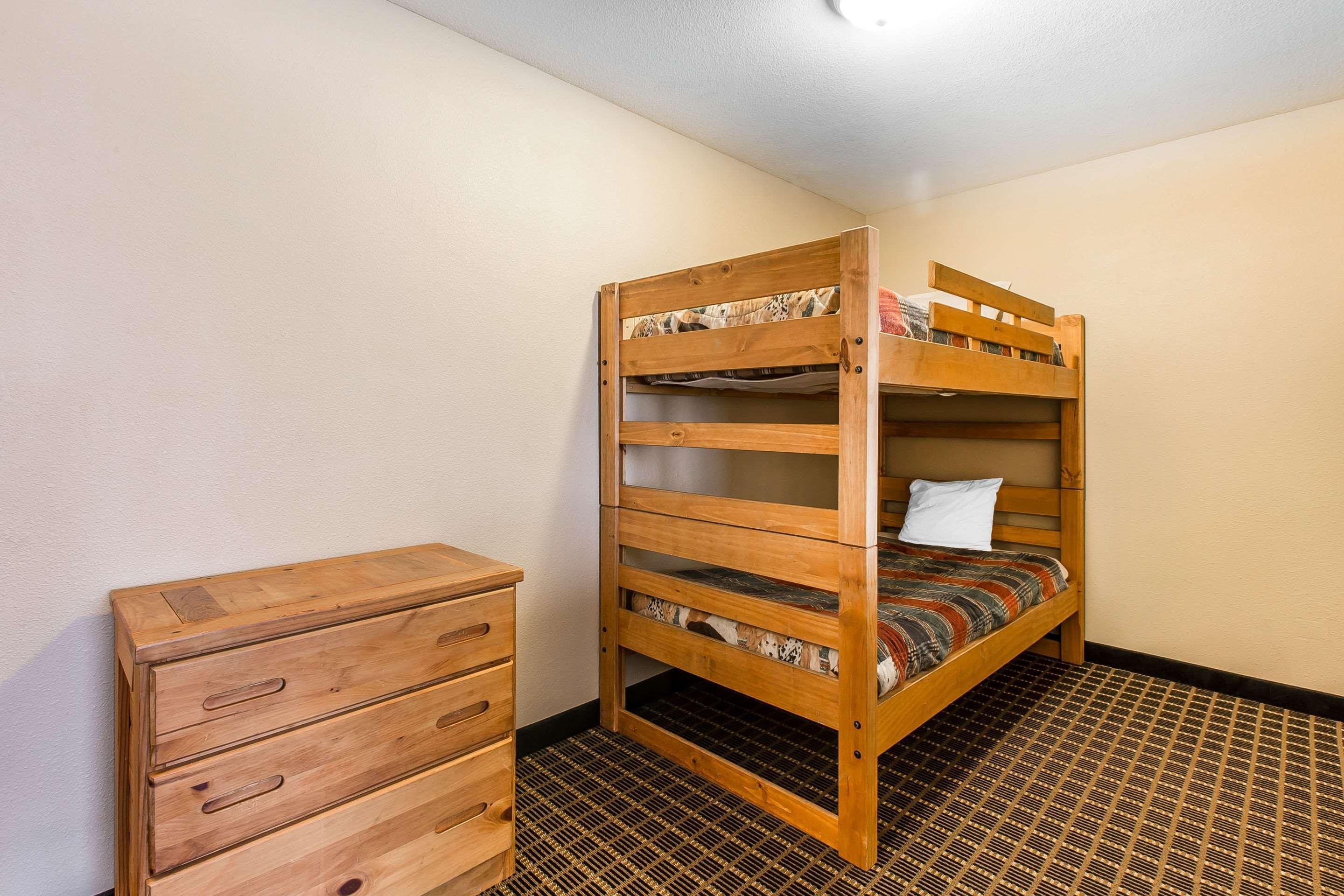 Quality Inn & Suites On The River Glenwood Springs Exterior photo