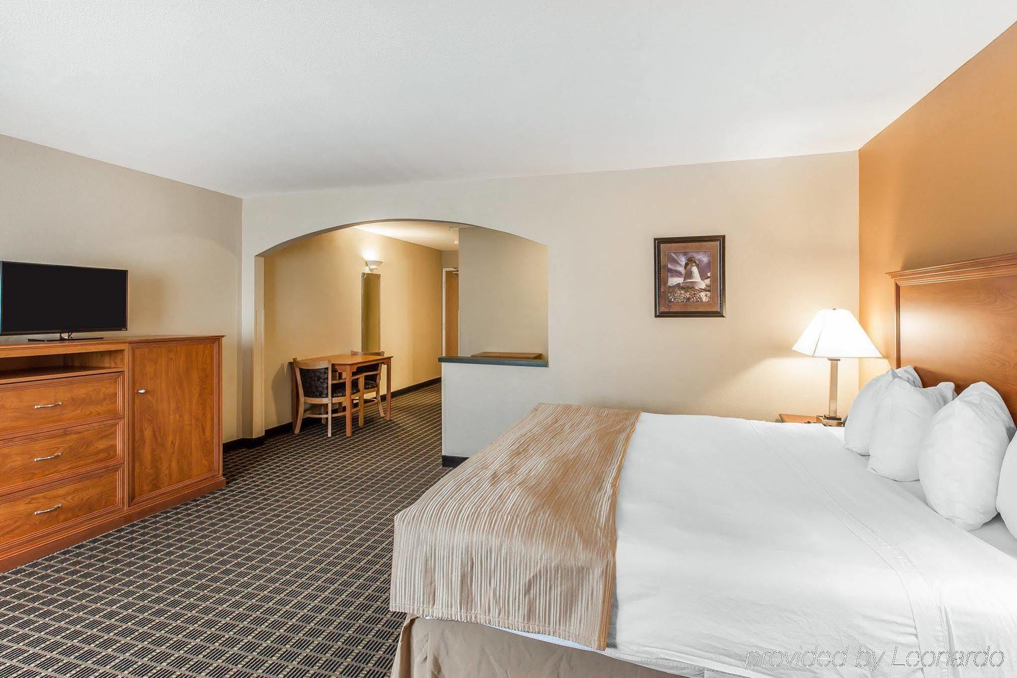 Quality Inn & Suites On The River Glenwood Springs Exterior photo